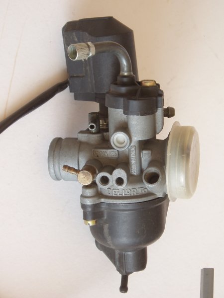 PHVA 17.5 Dellorto carb 002.JPG