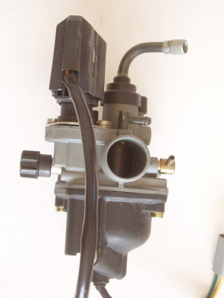 PHVA 17.5 Dellorto carb 005.JPG